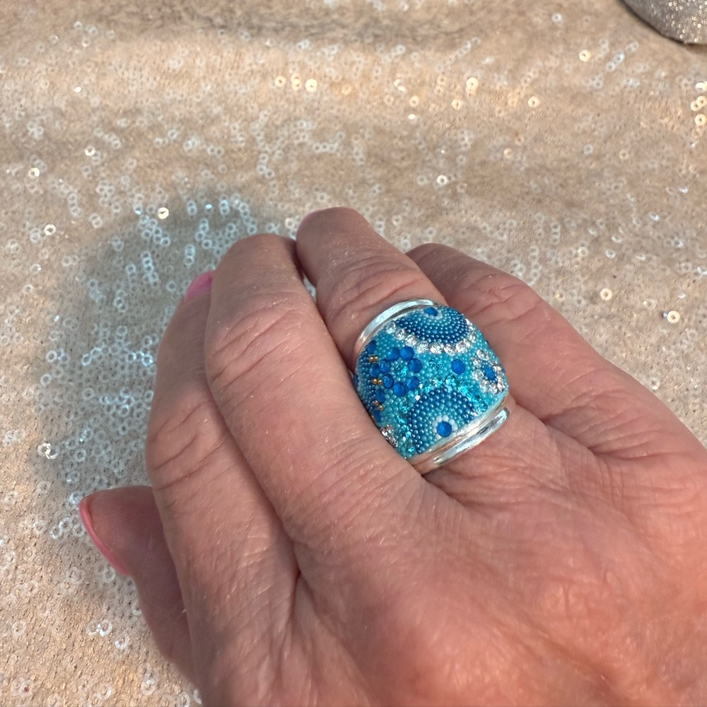 Sterling Silver Blue Crystal Dome Ring - Picture 3 of 9